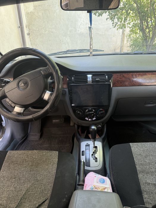 Moshina lacetti 1,8 avtomat lyuki bor