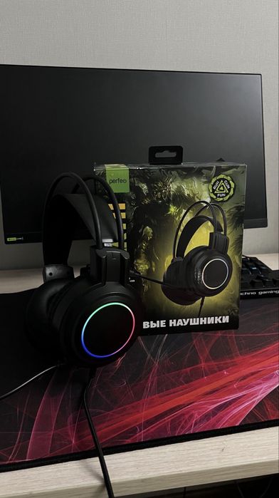 Продаю игровые наушники