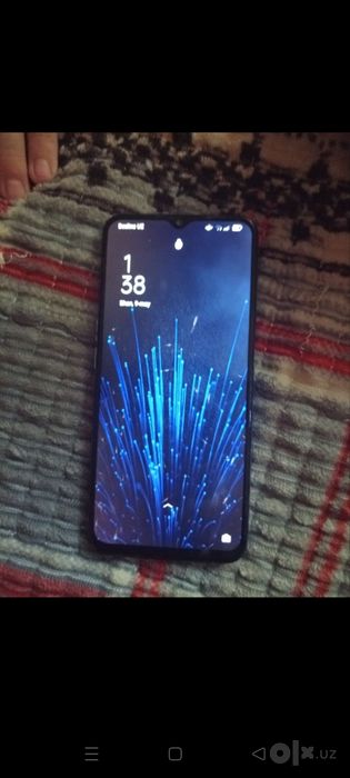 Telefon sotiladi oppo a 16 aybi yoq zor ishlidi karobkasi yoq  4 64gb