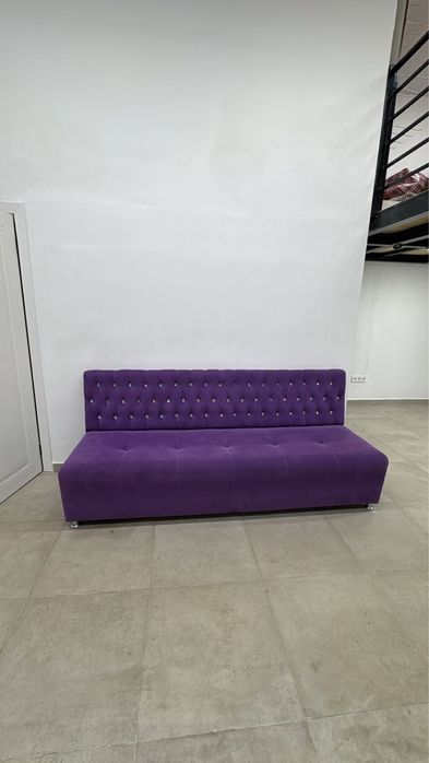 Ресепшн и диван в комплекте