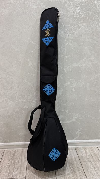 Продам домбыру с чехлом