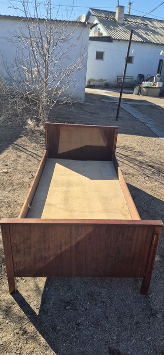 Кровать односпальная