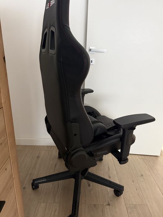 Scaun de gaming Legend