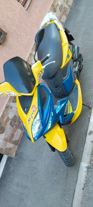 Pachet 2x Scuter Kymco Super 8 - 50cc 4T (Unul funcțional + Unul pentru piese)
