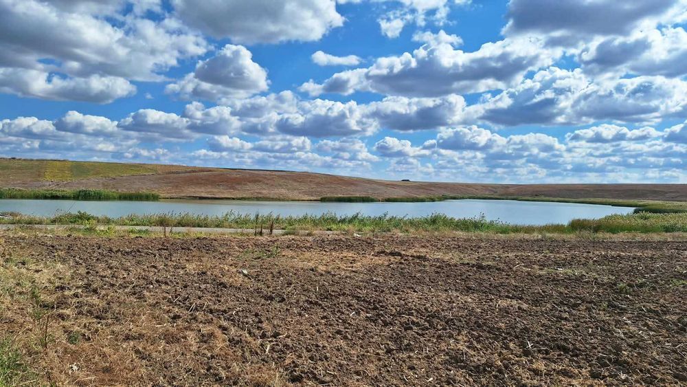 TEREN INTRAVILAN 20.800 MP | Pe malul lacului | Naipu – Giurgiu | 9 €/MP