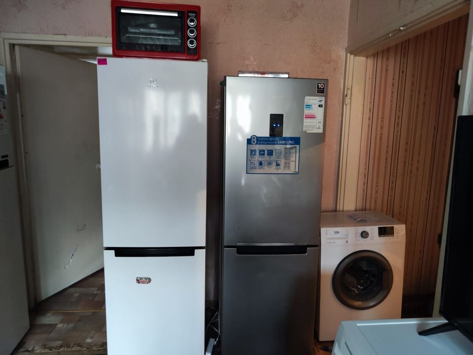 Холодльник в хорошем состояний