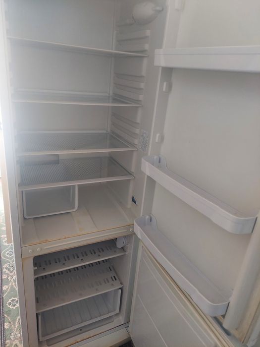 Холодильник сатылады