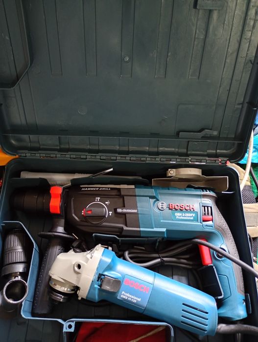 Set bormașină  1500wBosch+ flex Bosch noi preț 550lei fix nu schimb