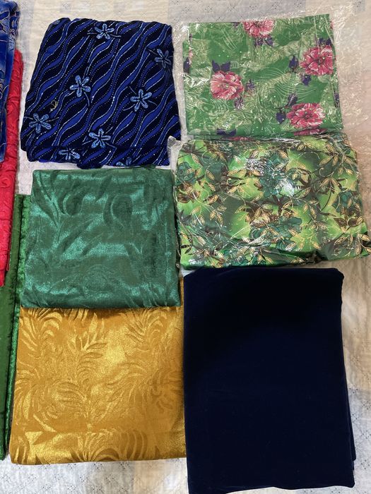 Ткани отрезы разные