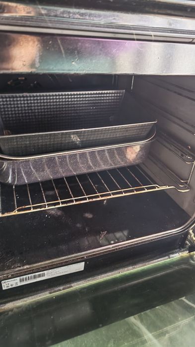 Aragaz ELECTROLUX cu inducție