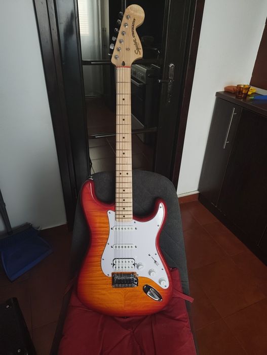 Squier Stratocaster HSS