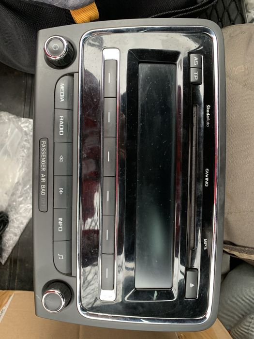 Radio cd skoda, in stare buna