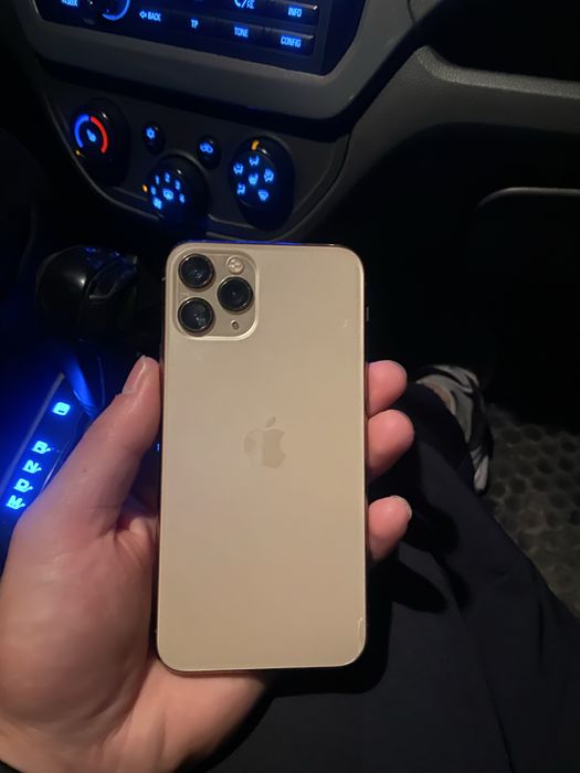 Айфон 11 про  85 000