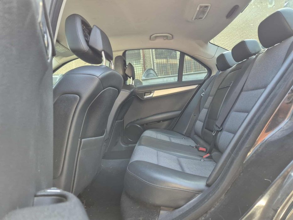 Mercedes W204 C200Kompressor 184кс ксенон седан автоматик НА ЧАСТИ!