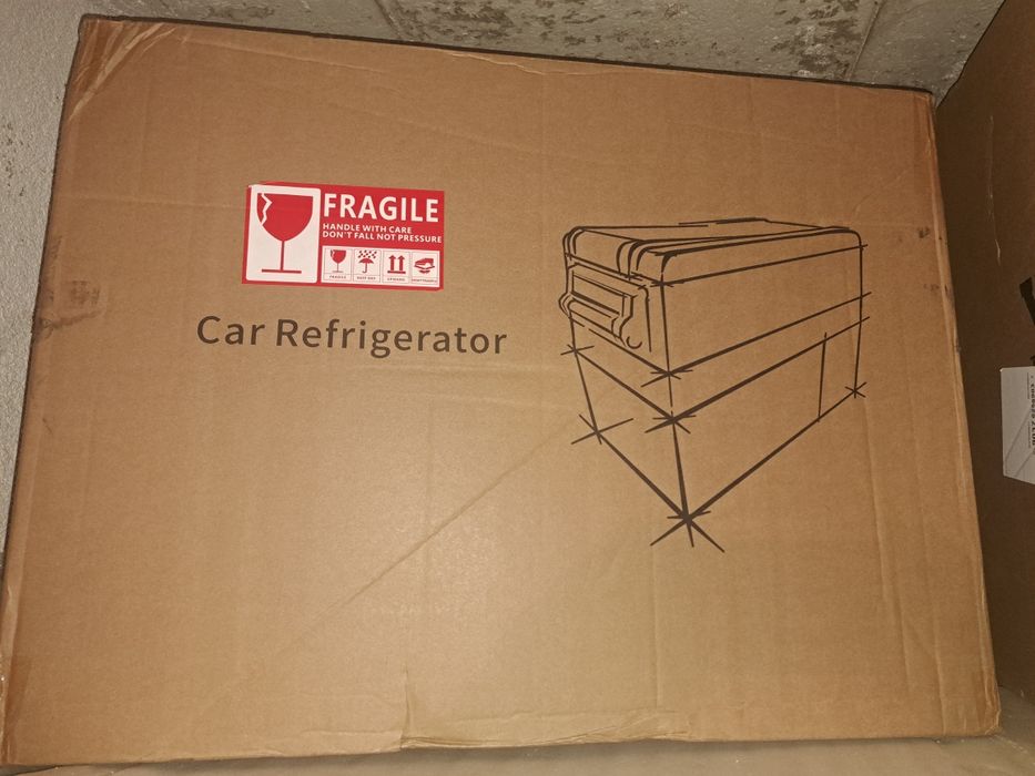 Компресорен хладилник Vevor на 12v