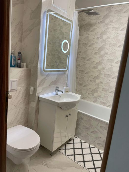 Direct Proprietar: Apartament 3 camere, complet decomandat și renovat – Zona Lipovei