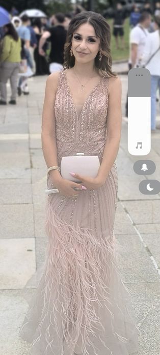 Продавам Бална рокля.