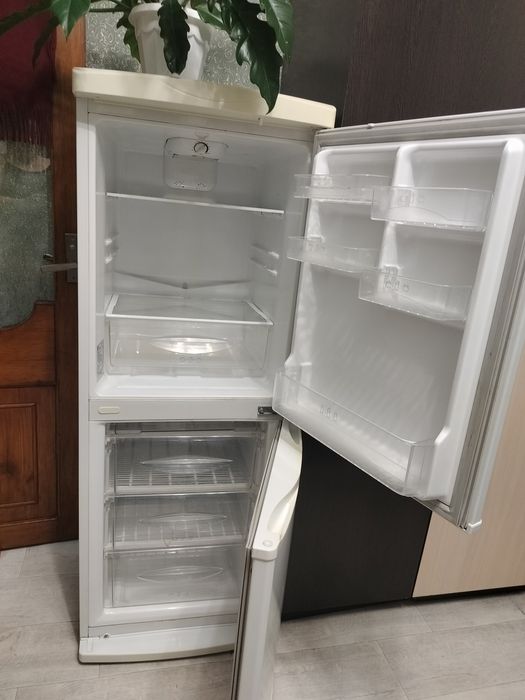 Продам холодильник