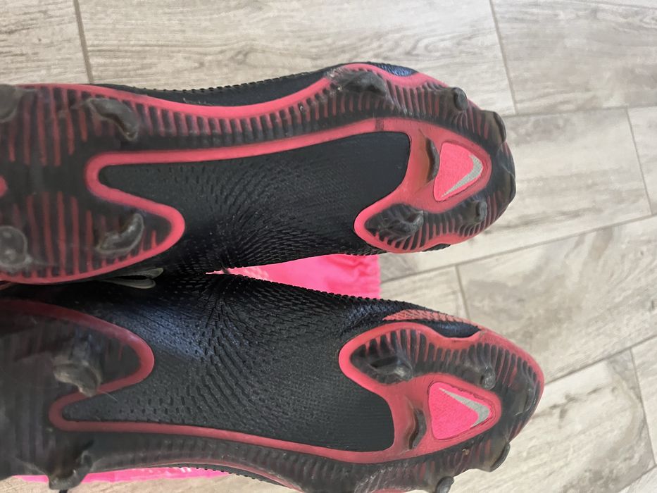 Ghete fotbal nike phantom