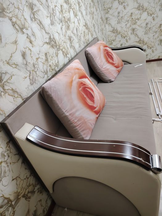 Продам диван 25.000