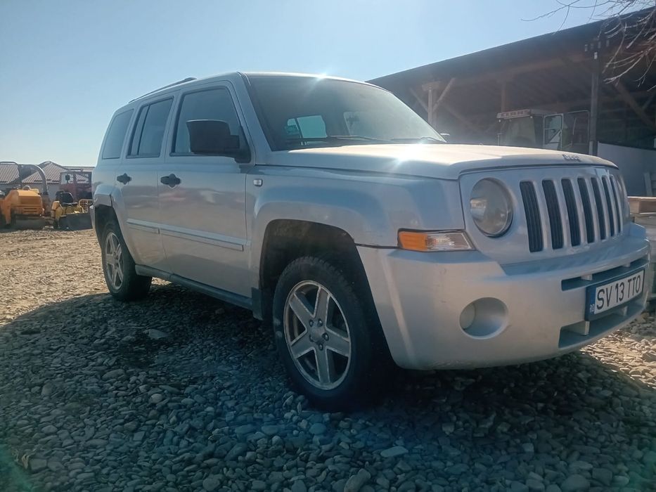 Vând Jeep Patriot
