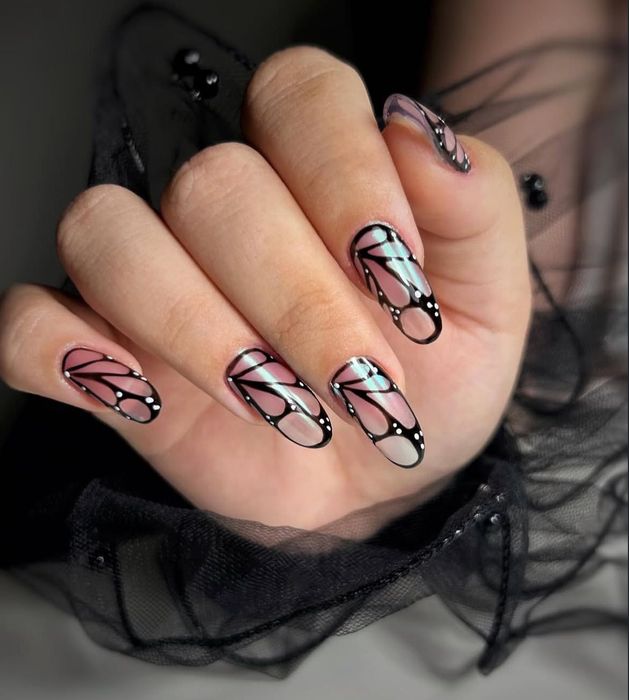 Manichiură profesională cu gel