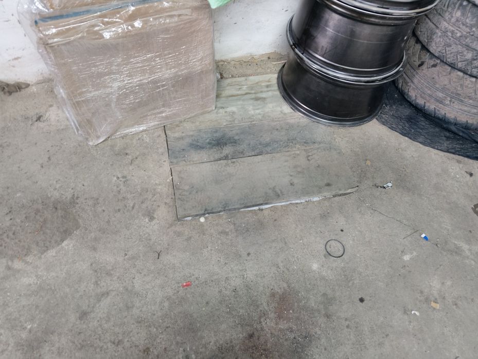 Продам гараж со светом на 29