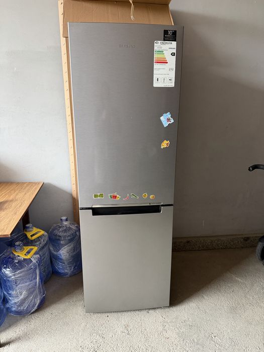 Холодильк samsung