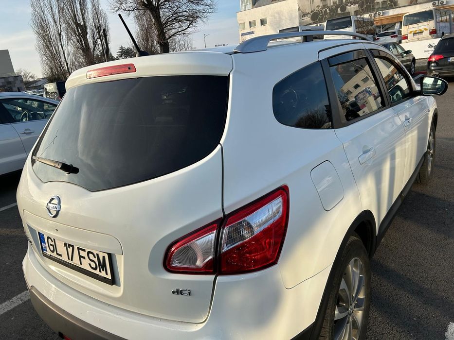 Nissan Qashqai+2