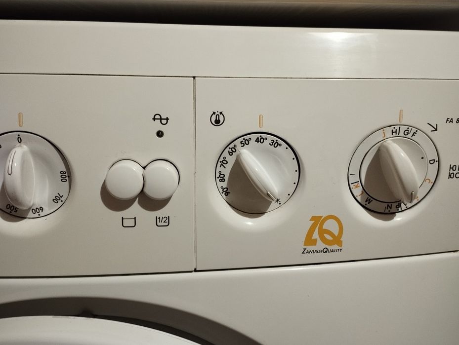 Стиральная машина Zanussi