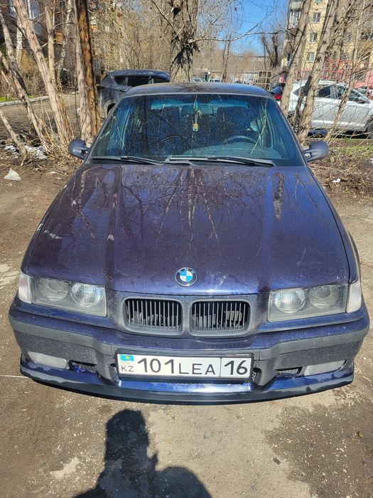 Бмв е36 седан в хорошем состоянии