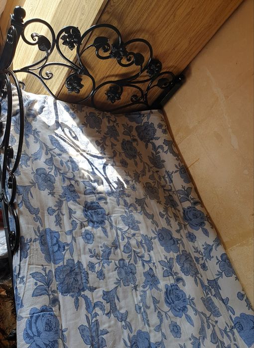 Кованная  кровать односпальная.    150 у.е за 1 кровать .