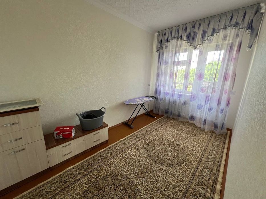 Сдается 3х комнатная квартира 
С обстановкой в горде Алмалыке