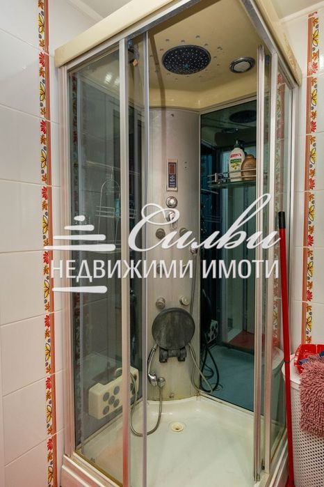 Продава се Тристаен апартамент в Шумен, Дивизионна болница - 118 кв.м за 822 €/кв.м - Снимка #10