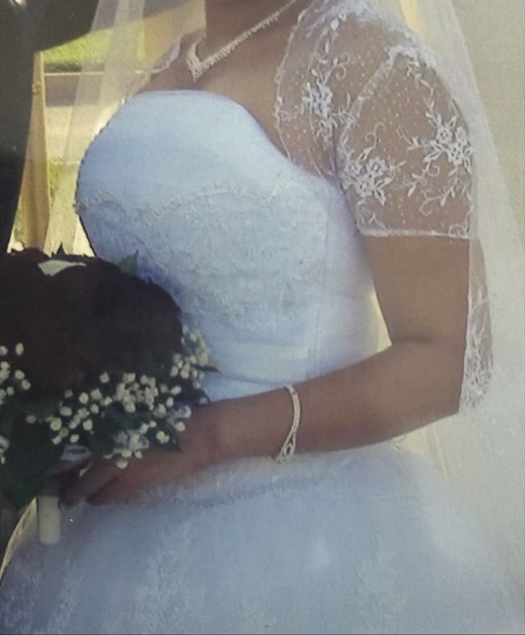 Продам свадебное платье в комплекте Б/У