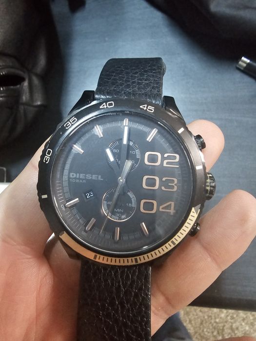 Vand doua ceasuri Diesel