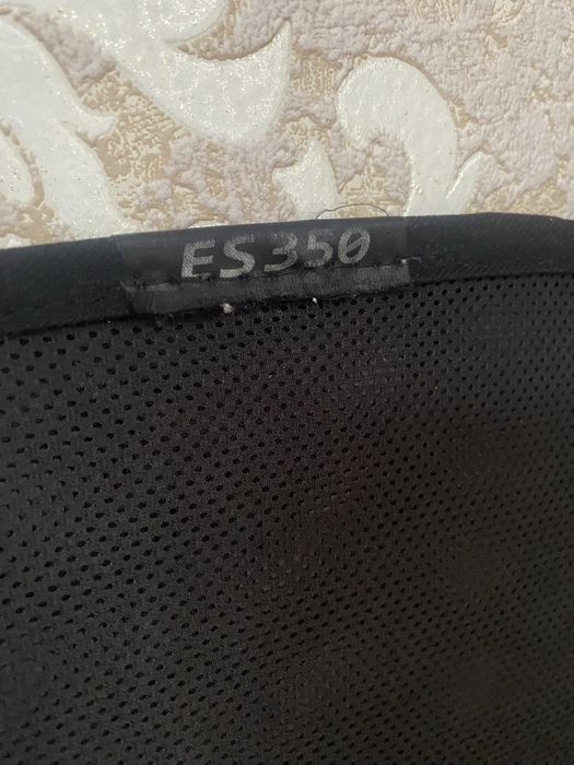 Продам шторку ES350