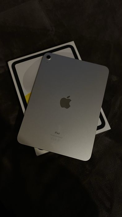 Айпад 10-е обменяю на MacBookAir 128 гб