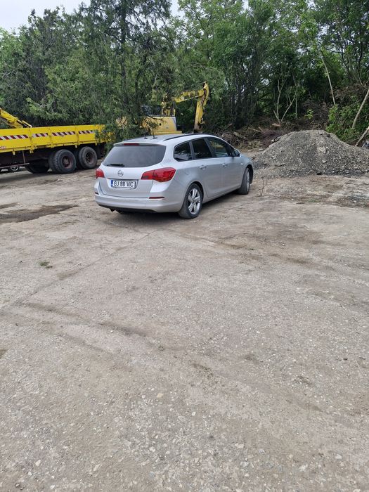 Opel astra j ,2014 de vînzare