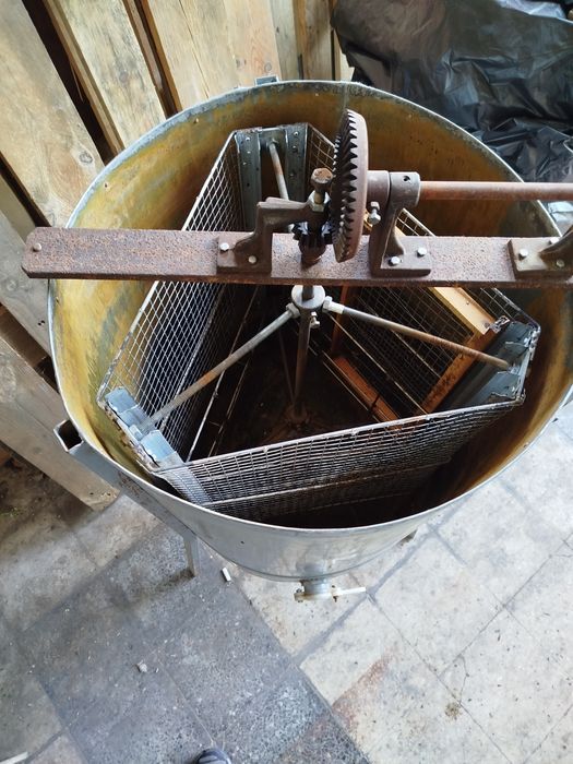 Кошери за пчели  многокорпусни