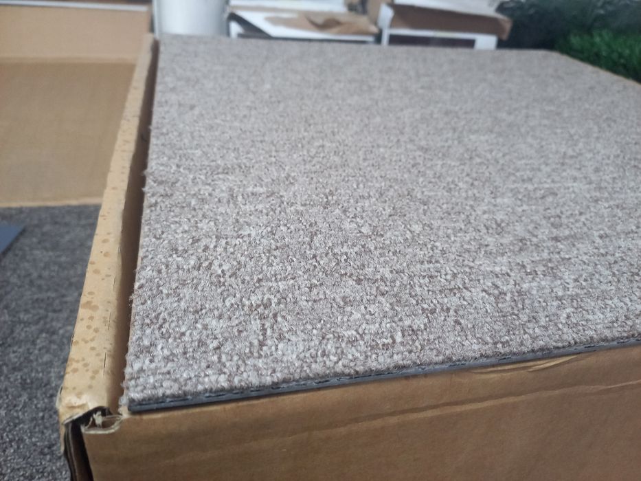 Ковролан. 100 квадратов. Новый.