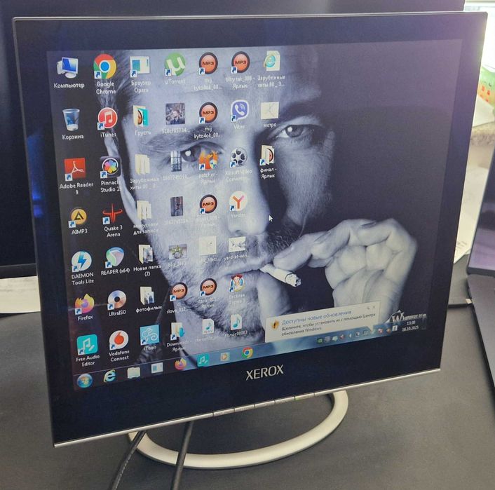 LCD Монитор XEROX 17" 700P Отлично състояние без забележки
