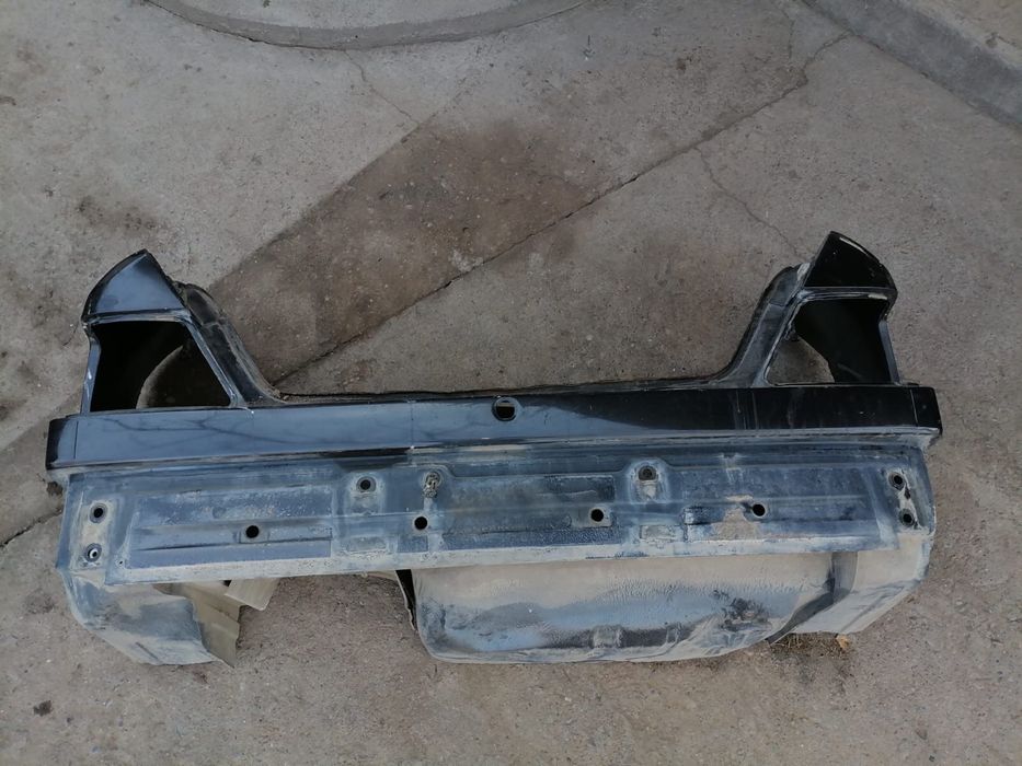 Задняя часть мерседеса 124 , и панель