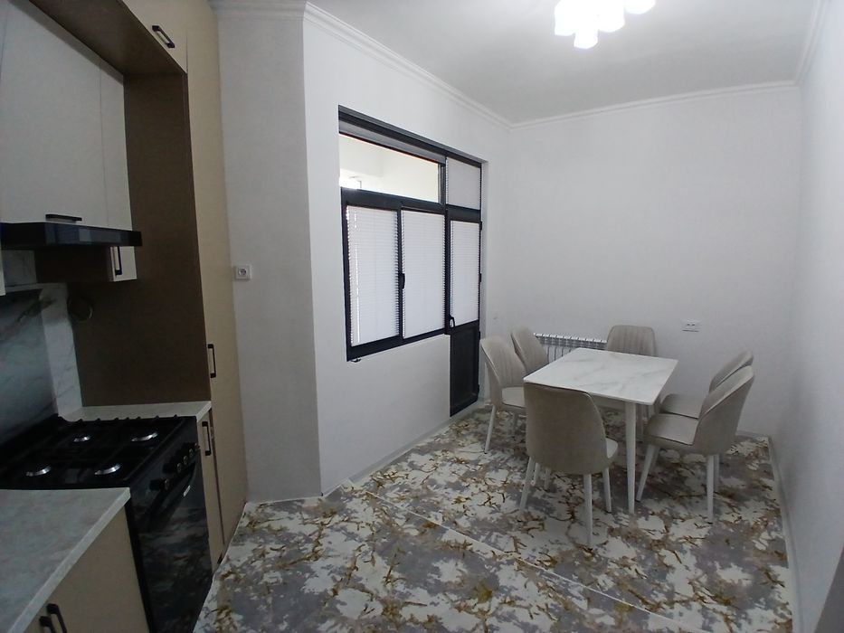 3 xonali kvartira Qorasuvda