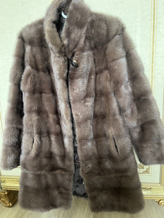 Продам норковую шубу