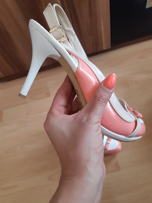 Красиви дамски обувки