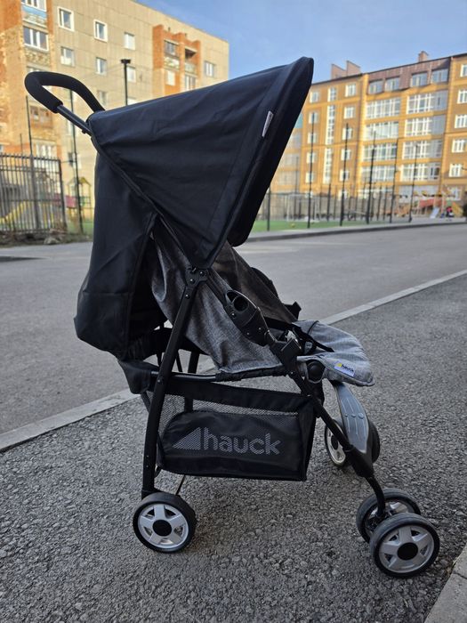 Коляска прогулочная hauck