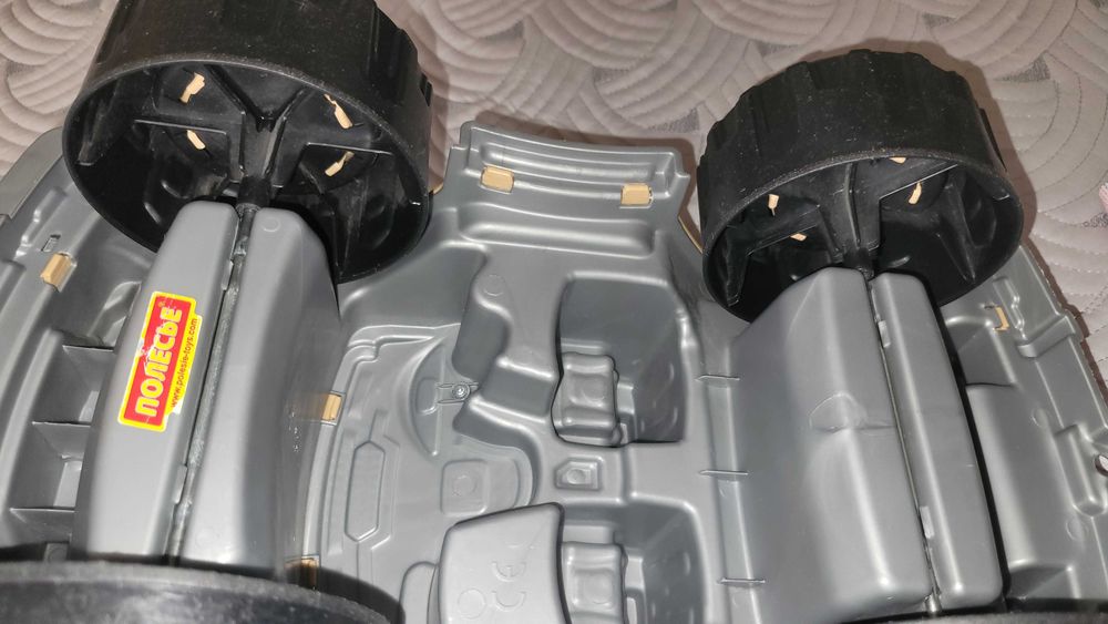 Машинка игрушка.