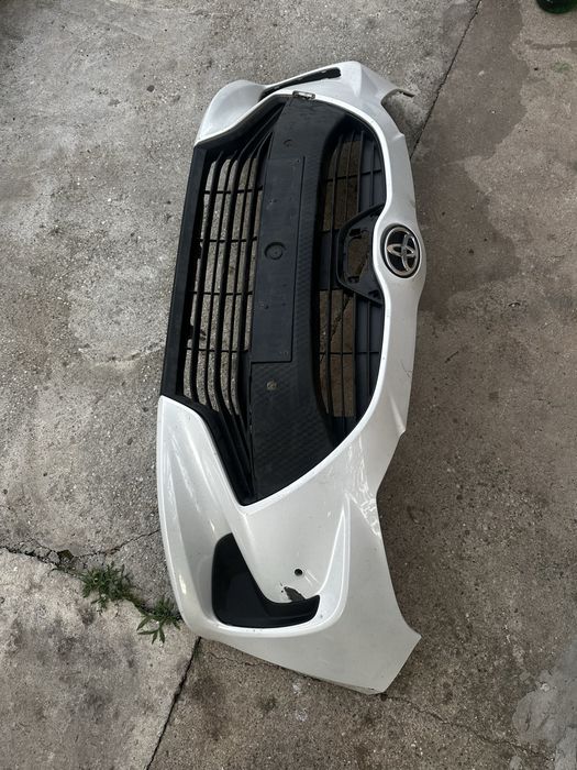 Bară față toyota yaris.