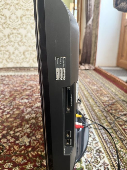 Samsung 32 LCD TV HDMI ideal ishlaydi, made in Malaysiya